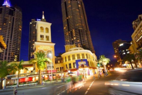 The Towers of Chevron Renaissance - Holidays Gold Coast